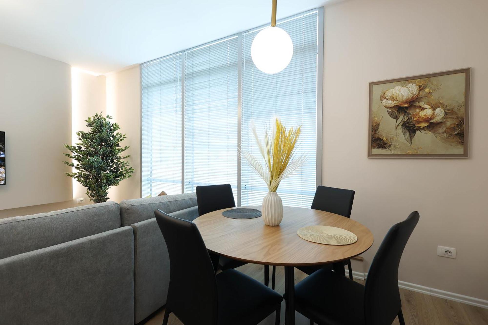 Grandstay Apartments ดูร์เรส ภายนอก รูปภาพ