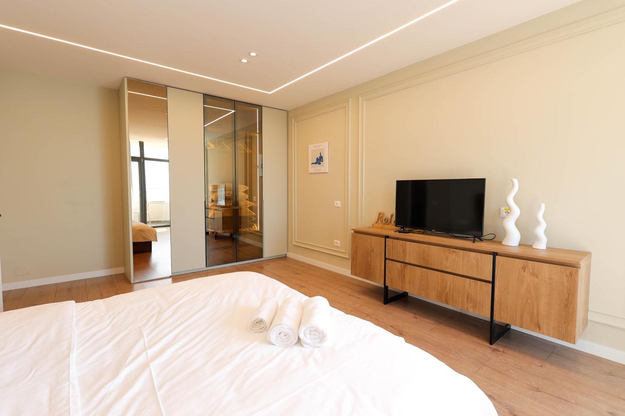 Grandstay Apartments ดูร์เรส ภายนอก รูปภาพ