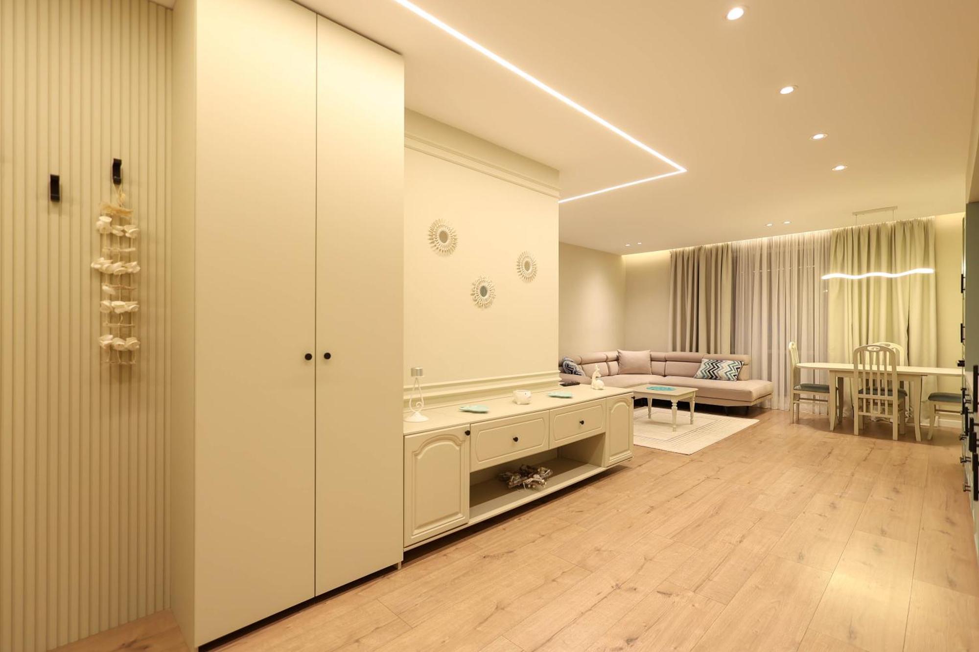 Grandstay Apartments ดูร์เรส ภายนอก รูปภาพ