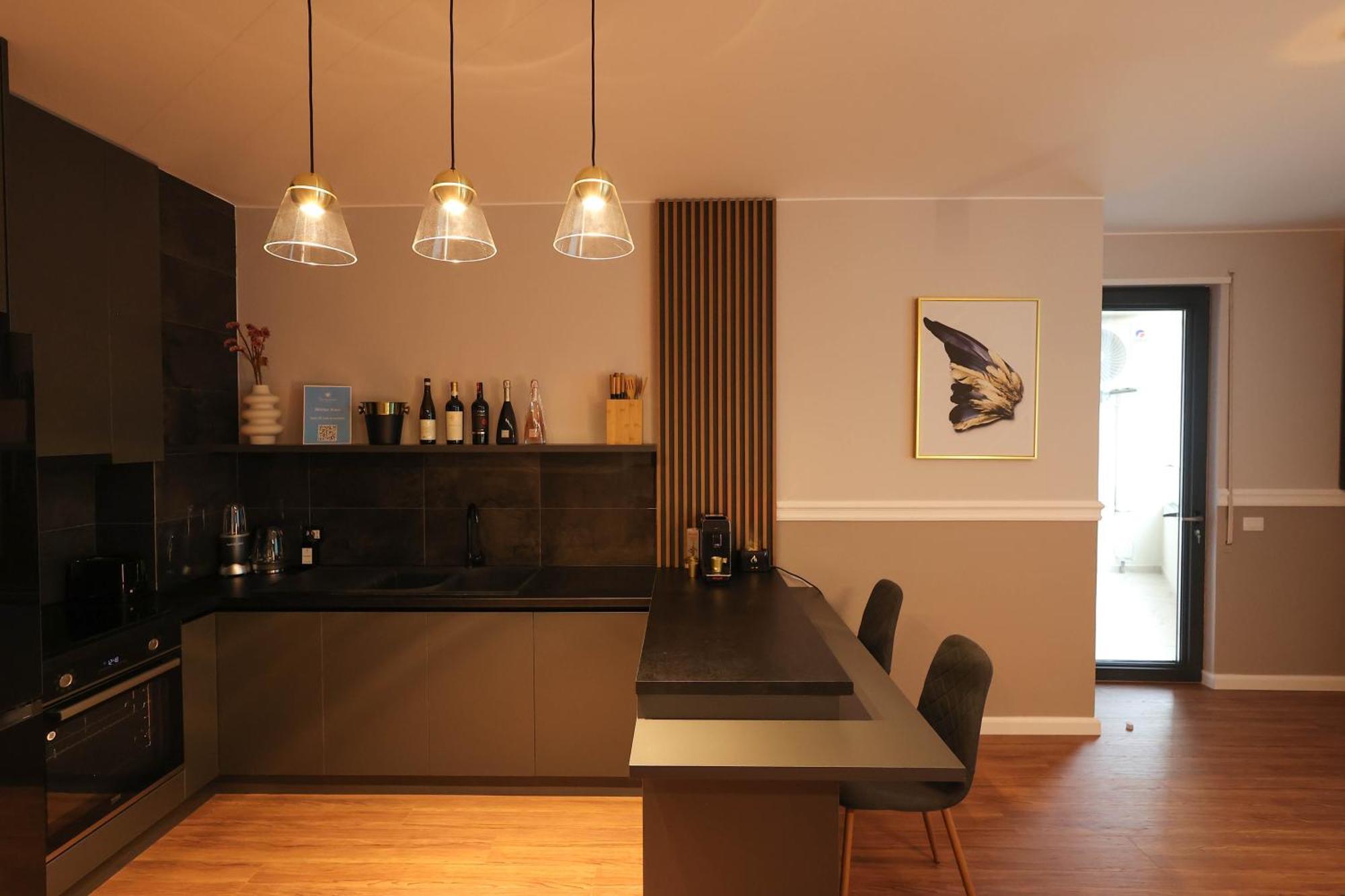 Grandstay Apartments ดูร์เรส ภายนอก รูปภาพ